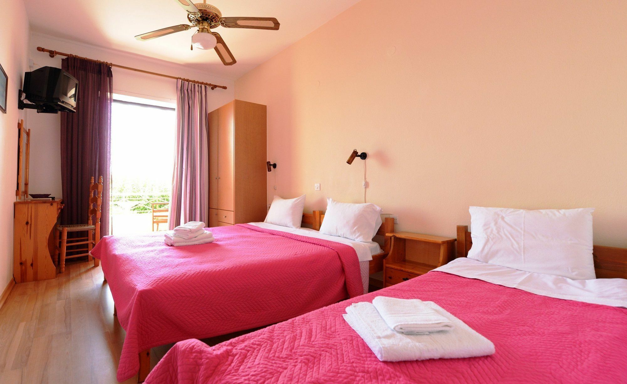 Pharos Rooms Ília Exterior foto