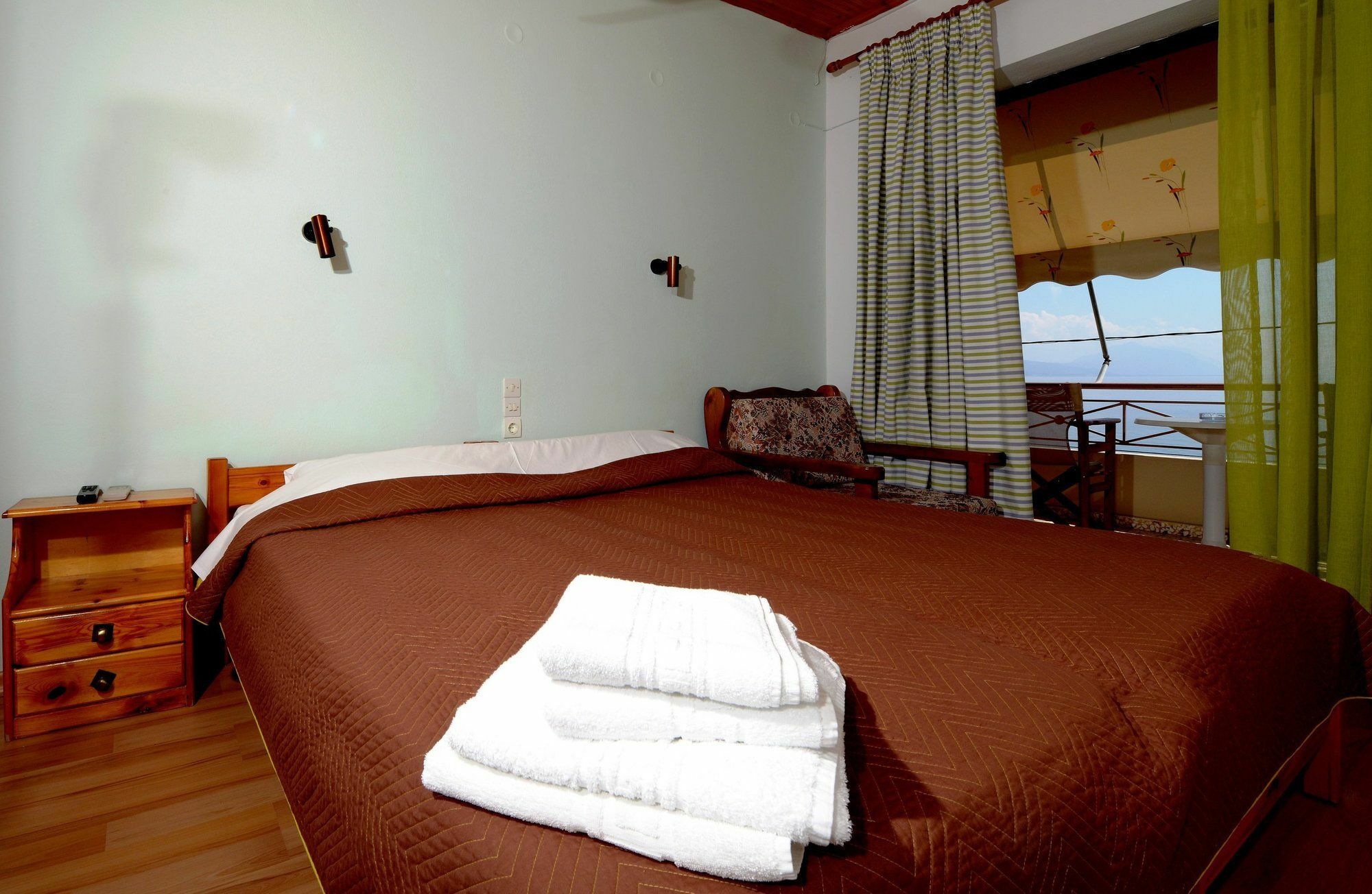 Pharos Rooms Ília Exterior foto